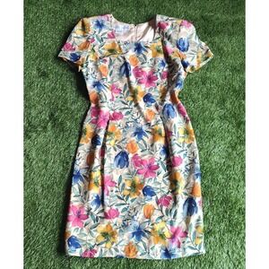 Maggy London Silk Floral Dress Size 8 Beige Watercolors Flowers Vintage